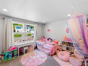 5584 Madrona Avenue NE, Bremerton WA 98311