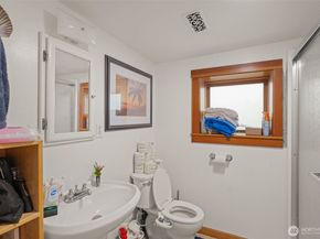 341 NE 51st Street, Seattle WA 98105