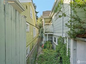 341 NE 51st Street, Seattle WA 98105