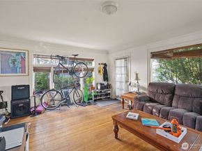 341 NE 51st Street, Seattle WA 98105