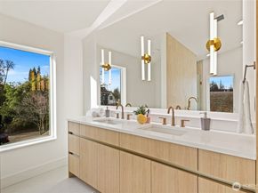7358 33rd Avenue NE, Seattle WA 98115
