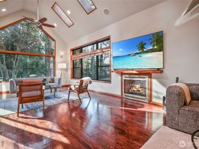 11011 NE 140th Street, Kirkland WA 98034