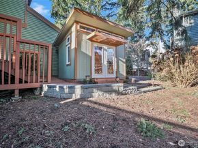 11011 NE 140th Street, Kirkland WA 98034