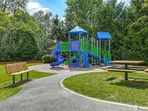 27135 SE 13th Street, Sammamish WA 98075