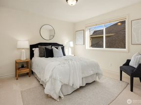 27135 SE 13th Street, Sammamish WA 98075