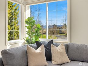 27135 SE 13th Street, Sammamish WA 98075