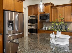 27135 SE 13th Street, Sammamish WA 98075