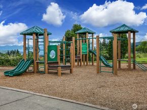 27135 SE 13th Street, Sammamish WA 98075