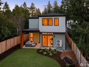 7010 NE 134th Street, Kirkland WA 98034