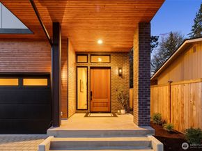 7010 NE 134th Street, Kirkland WA 98034