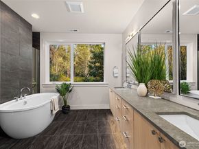 7010 NE 134th Street, Kirkland WA 98034