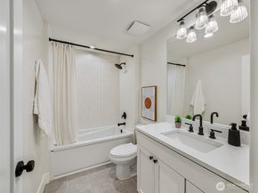 6807 54th Avenue NE, Seattle WA 98115