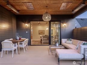 6807 54th Avenue NE, Seattle WA 98115