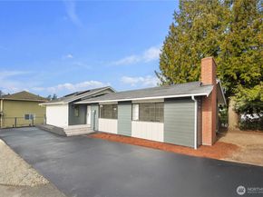 1717 NE Edmonds Ave, Renton WA 98056