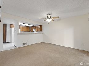 4724 SW 317th Lane B, Federal Way WA 98023