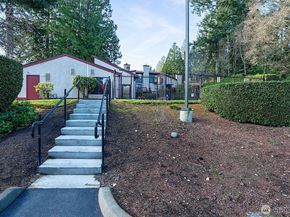 4724 SW 317th Lane B, Federal Way WA 98023