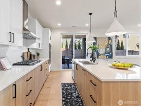 33 213th Place SW, Bothell WA 98021