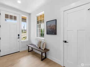 33 213th Place SW, Bothell WA 98021
