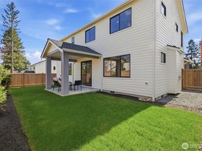 33 213th Place SW, Bothell WA 98021