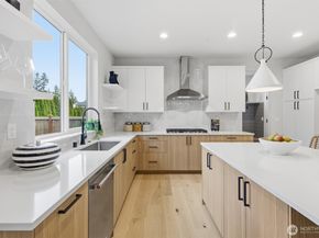 33 213th Place SW, Bothell WA 98021