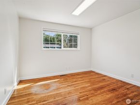 17841 4th Avenue NW, Shoreline WA 98177