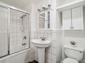 17841 4th Avenue NW, Shoreline WA 98177