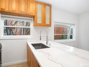 1501 E Spring Street 8, Seattle WA 98122