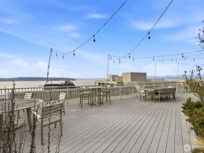 76 Cedar Street 807, Seattle WA 98121