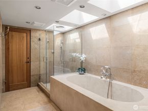 842 W Lake Sammamish Parkway SE, Bellevue WA 98008