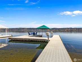 842 W Lake Sammamish Parkway SE, Bellevue WA 98008