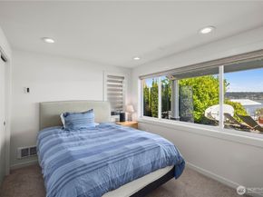 842 W Lake Sammamish Parkway SE, Bellevue WA 98008