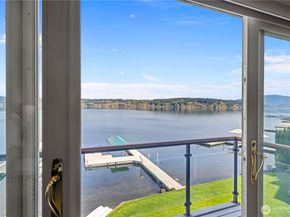 842 W Lake Sammamish Parkway SE, Bellevue WA 98008