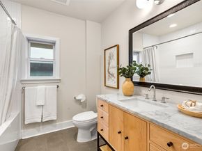 926 19th Avenue E, Seattle WA 98112