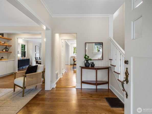 926 19th Avenue E, Seattle WA 98112