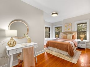 926 19th Avenue E, Seattle WA 98112