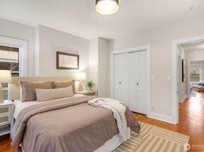 926 19th Avenue E, Seattle WA 98112