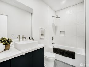 1114 26th Avenue C, Seattle WA 98122