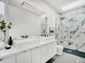 1114 26th Avenue C, Seattle WA 98122