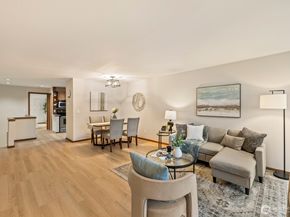 2350 10th Avenue E 227, Seattle WA 98102