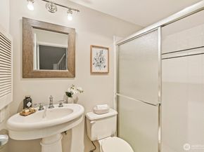 2350 10th Avenue E 227, Seattle WA 98102