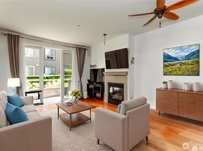 1840 25th Avenue NE 204, Issaquah WA 98029