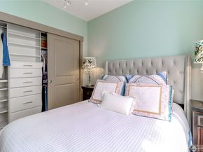 1840 25th Avenue NE 204, Issaquah WA 98029