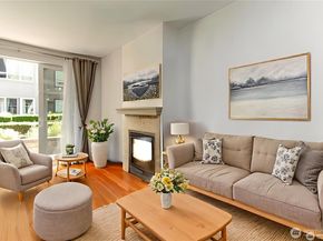 1840 25th Avenue NE 204, Issaquah WA 98029