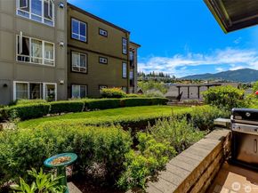 1840 25th Avenue NE 204, Issaquah WA 98029