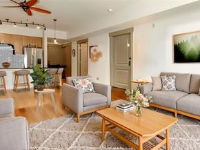 1840 25th Avenue NE 204, Issaquah WA 98029