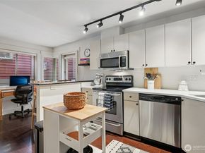 120 NW 39th Street 206, Seattle WA 98107