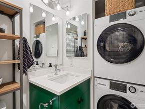 120 NW 39th Street 206, Seattle WA 98107