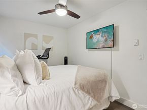 120 NW 39th Street 206, Seattle WA 98107