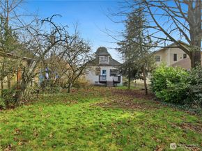 285 Earlington Avenue SW, Renton WA 98057