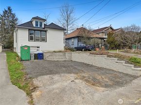 285 Earlington Avenue SW, Renton WA 98057